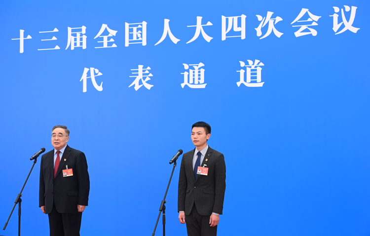 青春也有代言人——聆聽全國兩會的“青春聲音”