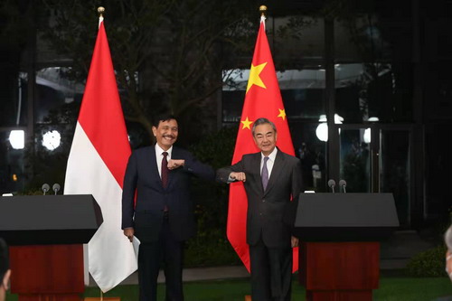 王毅：中國印尼合作由“三輪馬車”提升為“四輪驅動”