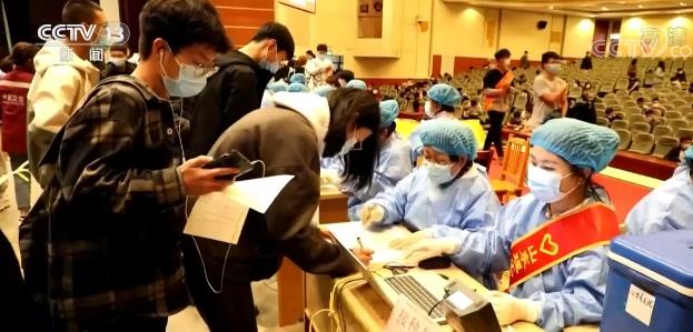 我國加速新冠疫苗接種 各地多措並舉提升接種能力 我國加速新冠疫苗接種 各地多措並舉提升接種能力