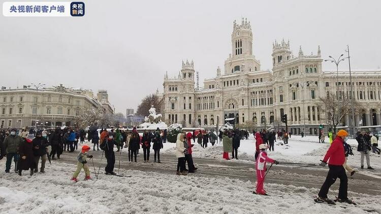 西班牙遭遇約30小時強降雪 首都交通幾乎癱瘓